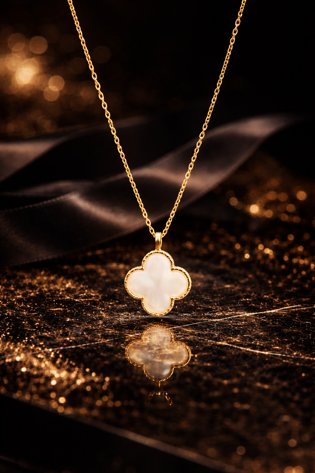 Magic Alhambra Necklace